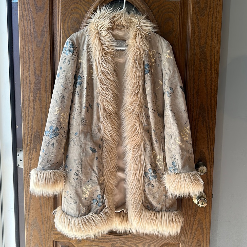 Vintage 90’s Wilson’s Leather Penny Lane L Suede Floral Coat with Faux Fur Trim